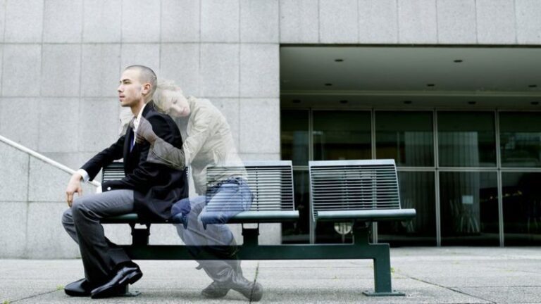 Neste artigo, exploraremos o que pode explicar essas presenças invisíveis e como elas podem afetar o nosso cotidiano.