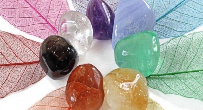 Como as Pedras Podem Influenciar o Ambiente. pedras no lar requer um equilíbrio cuidadoso entre funcionalidade e intenção energética.