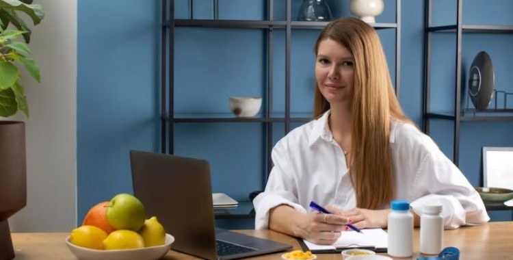 Hábitos no Trabalho que Ajudam a Emagrecer Hábitos no Trabalho que Ajudam a Emagrecer